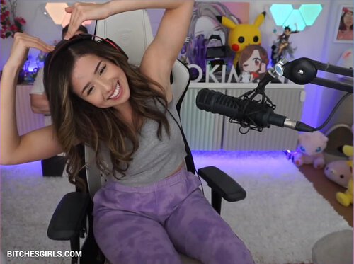 Pokimane Nudes - Twitch Flashes & Slips. thicc. 