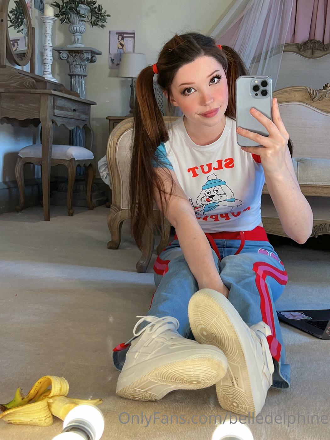 belle delphine casual outfit onlyfans set leaked ZGINNM