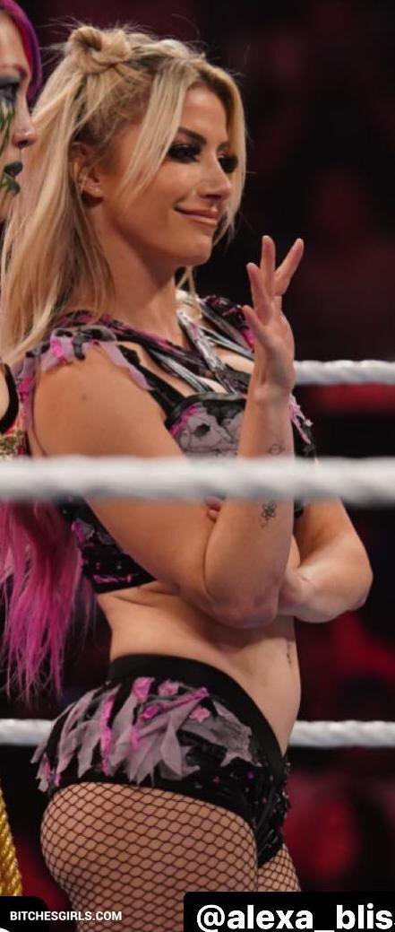 WWE Alexa Bliss Just got leaked by topleaks.net, we upload milions of onlyf...